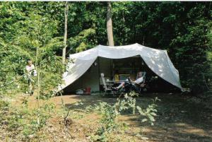 086 tent 2002