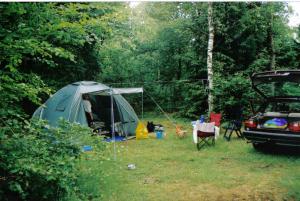 087 tent 2002