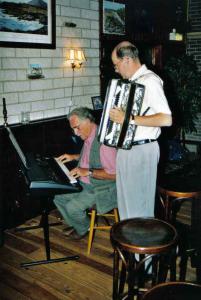 094 twee muzikanten zaal 2003